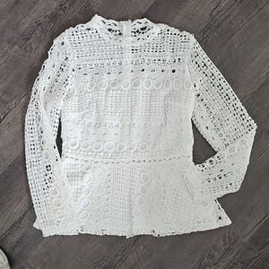 White Lace Top Blouse Peekaboo Waist, Great Fit a Night Out NWOT